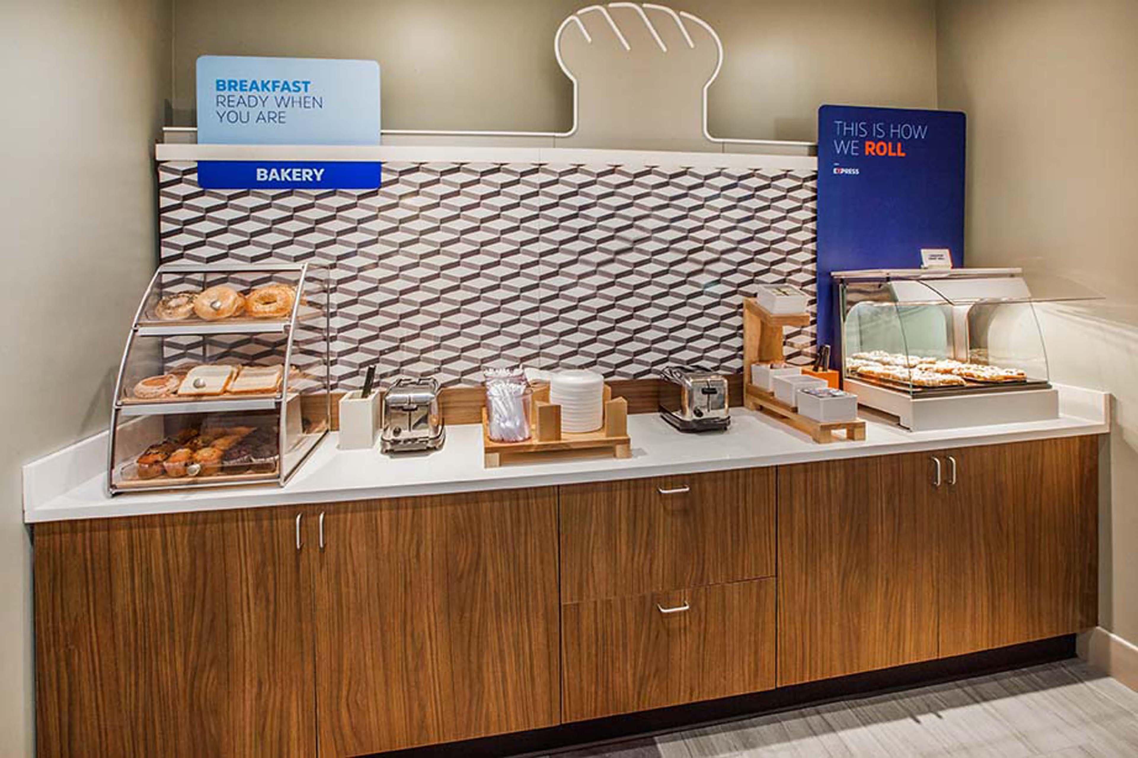 Holiday Inn Express Harvey-Marrero By Ihg Exterior foto
